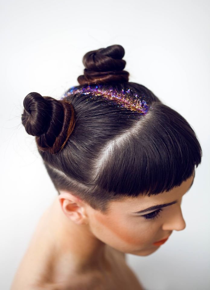 Прически на Новый год 2023 (350 фото): лучшие идеи укладок для волос разной длины
