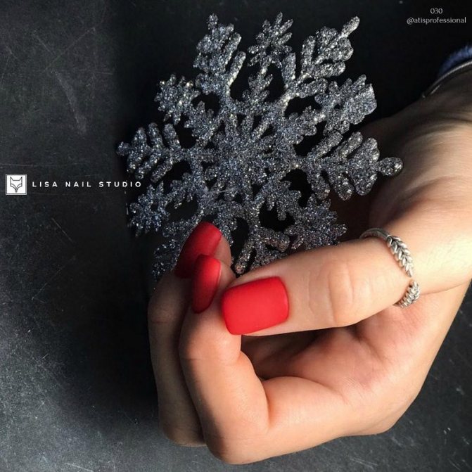 Топовый дизайн ногтей и лучший маникюр на Новый 2022 год – свежие фото и новые идеи