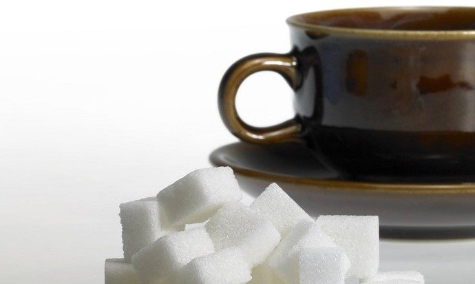 В России едят сахара в 4 раза и соли в 2,5 раза больше нормы - «Новости Медицины»