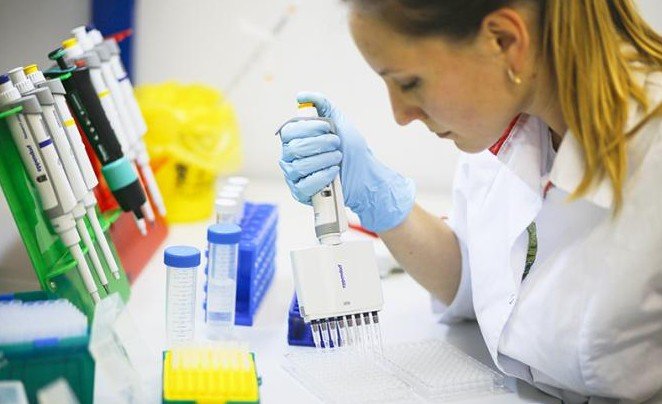 «Спутник V» возьмет AstraZeneca на буксир - «Новости Медицины»