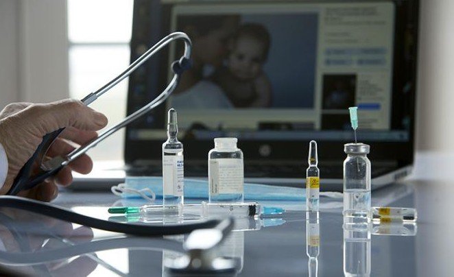 Пока власть оптимизирует медицину, россияне нашли себе доктора, который никогда никому не отказывает - «Новости Медицины»