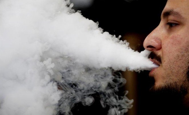 Выпускать пар тоже запретят — Мантуров объявил вейпам войну - «Новости Медицины»