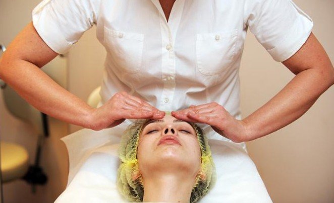 Как сохранить лицо и не испортить себе праздник рассказали специалисты - «Новости Медицины»