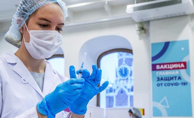 Попова отхлещет антиваксеров банковскими билетами - «Новости Медицины»