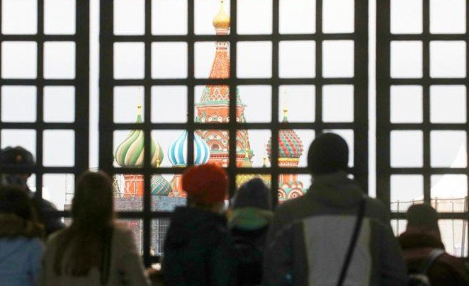 «Инициатива запоздалая». Российские власти спохватились, когда коронавирус побил все рекорды - «Новости Медицины»