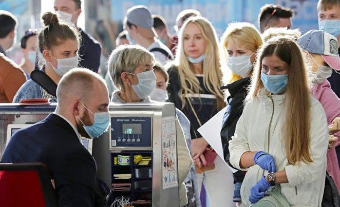 Россияне в ноябре устроят массовый побег из локдауна - «Новости Медицины»
