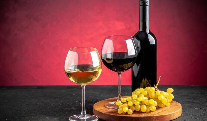 Что пить - белое или красное? - «Новости Медицины»